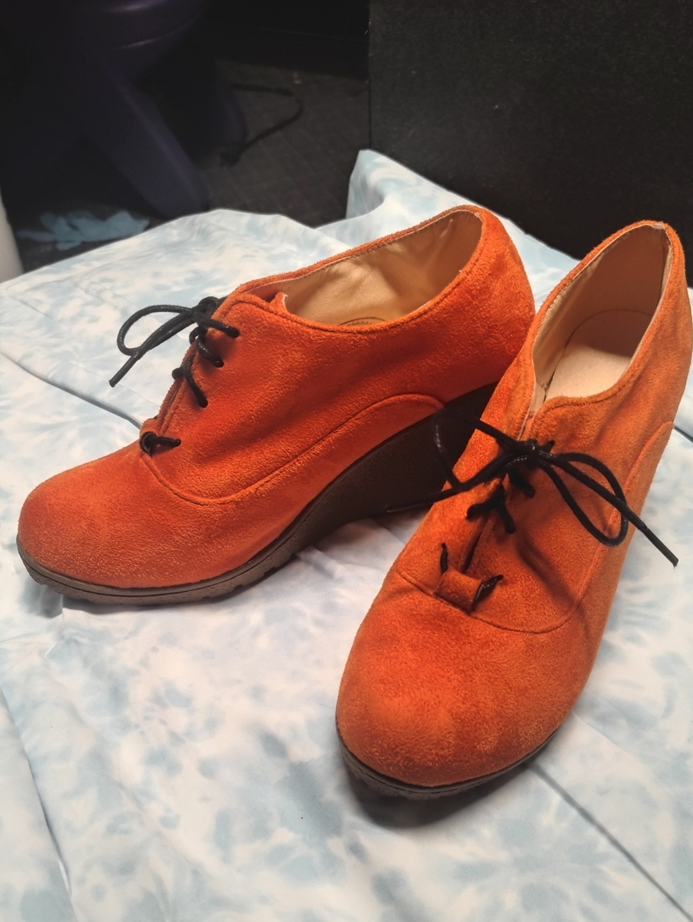 Women’s Orange Suede Wedge Lace-Up Shoes
